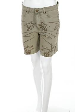 Γυναικείο σορτσάκι Desigual1