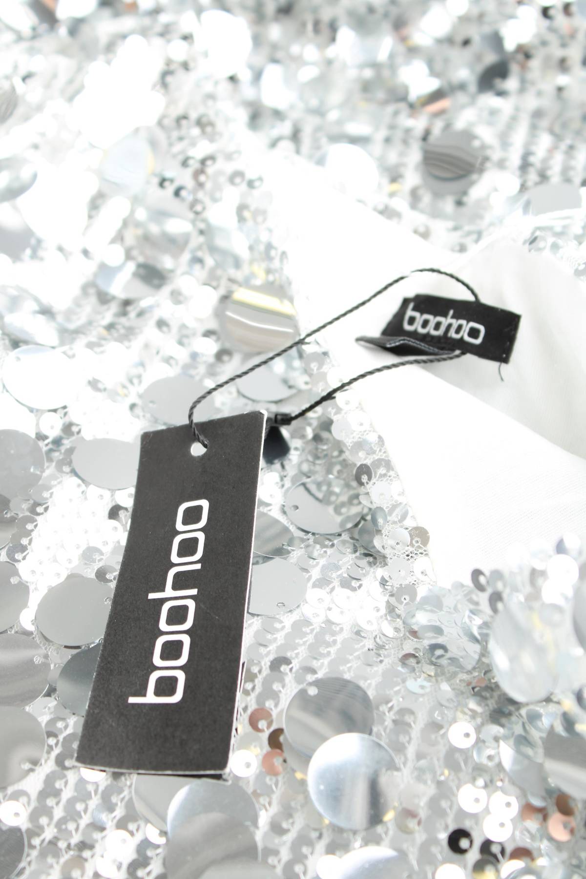 Рокля Boohoo3