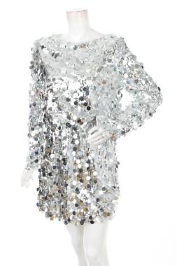 Рокля Boohoo1