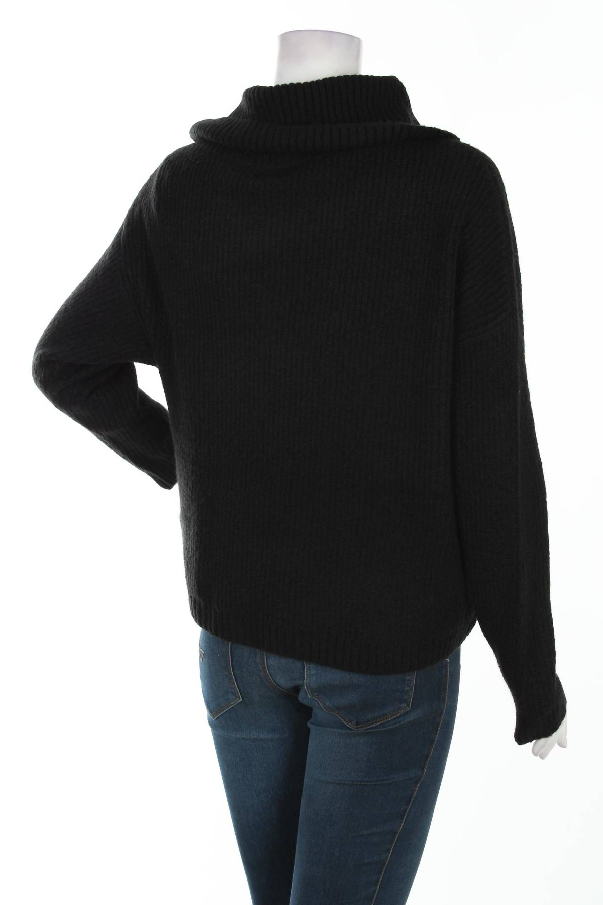 Дамско поло Guess2