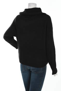 Дамско поло Guess2