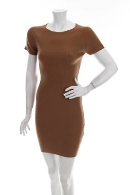 Рокля Guess1