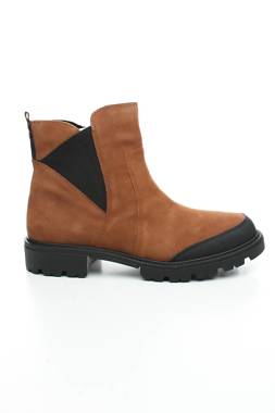 Дамски боти Caprice1