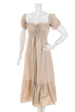 Рокля Boohoo1