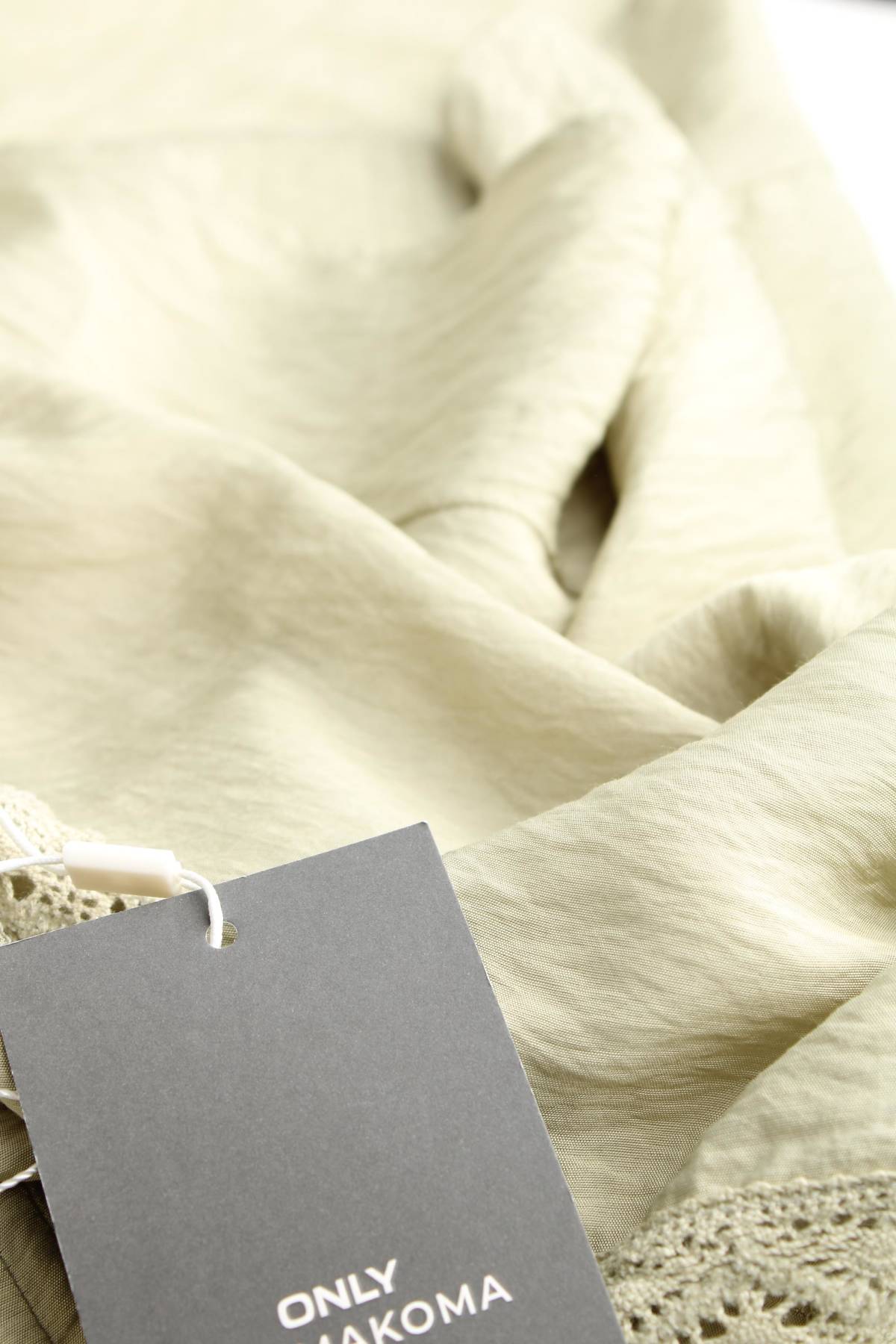 Γυναικείο αμάνικο Only Carmakoma3