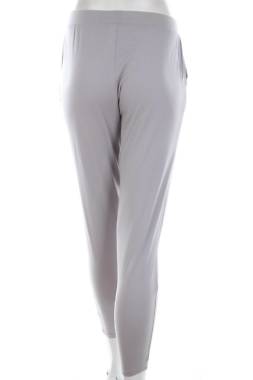 Домашно облекло Etam2