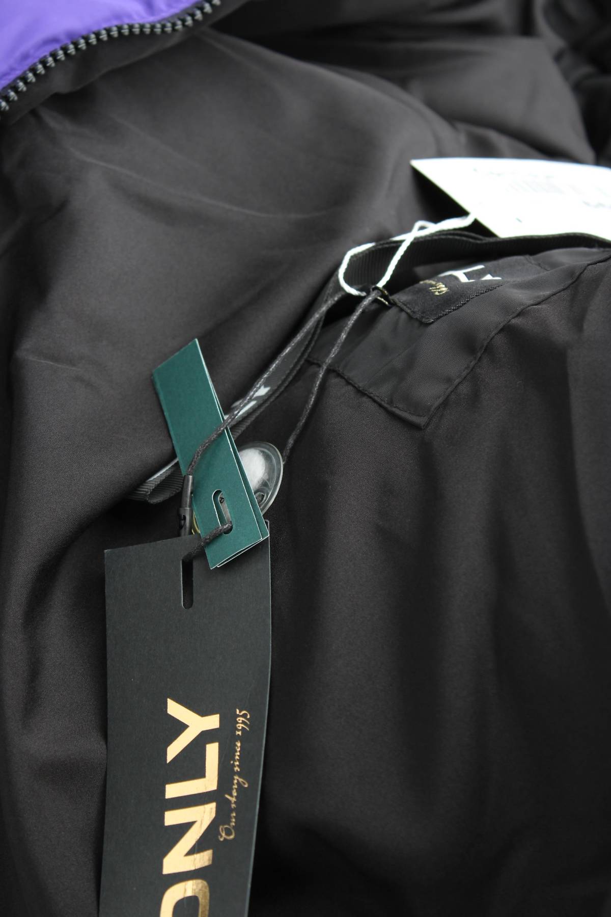 Γυναικείο μπουφάν Only4