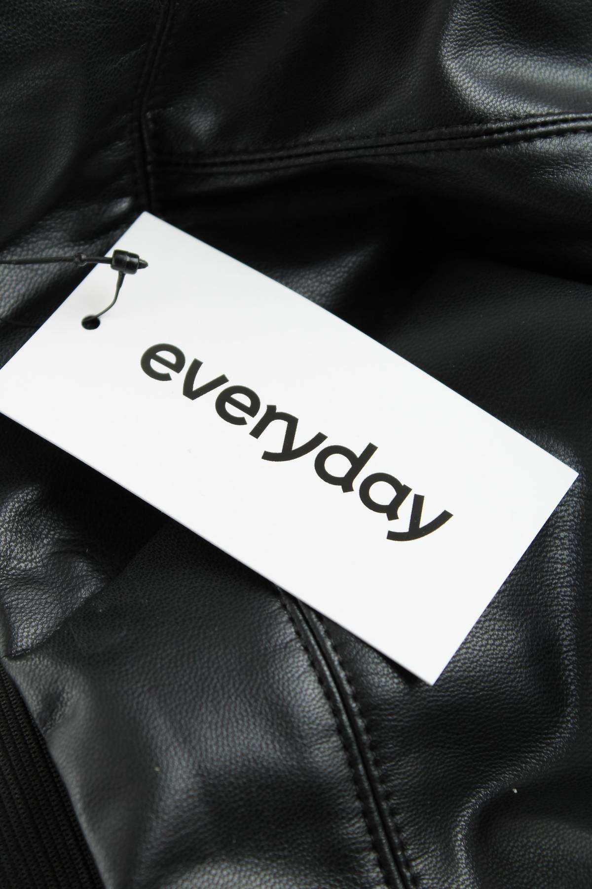 Дамски кожен панталон Everyday3