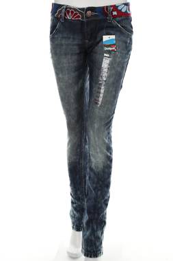 Дамски дънки Desigual1 - Contour.bg Дамски дънки Desigual1