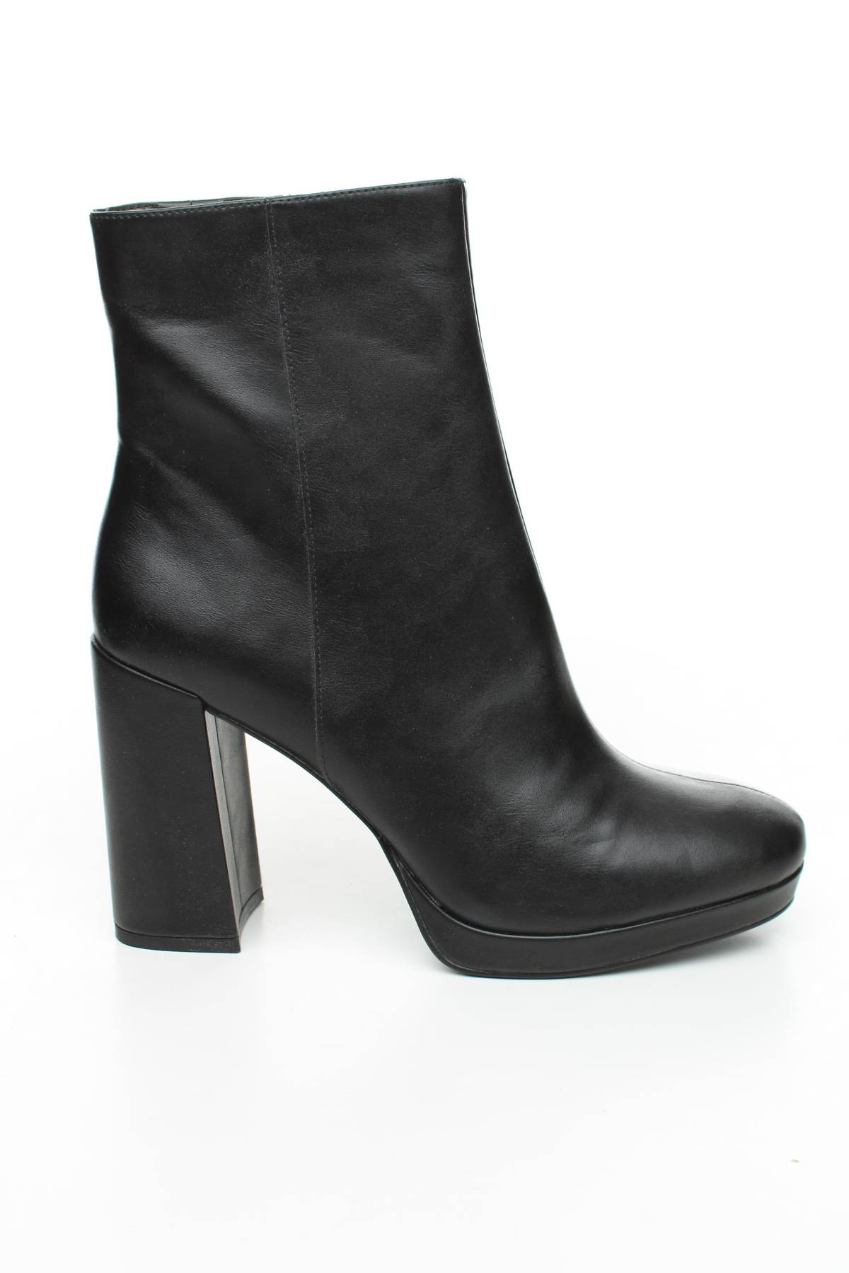 Дамски боти Steve Madden1