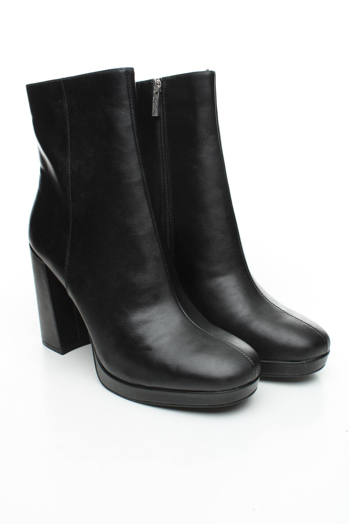 Дамски боти Steve Madden3