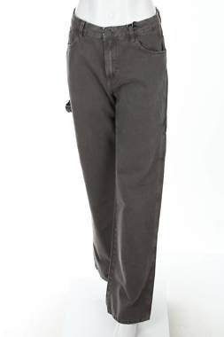 Γυναικεία τζιν Pull & Bear1