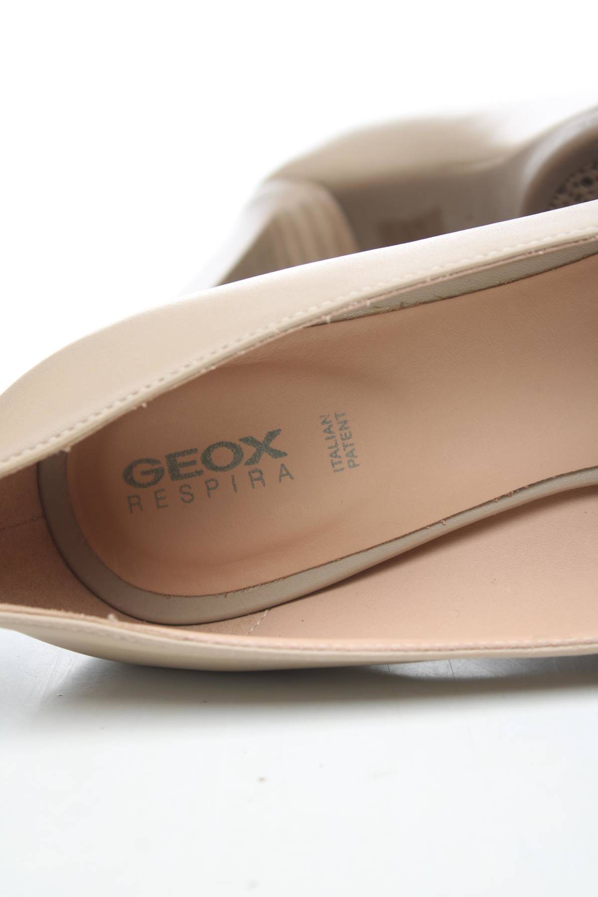 Дамски обувки Geox5