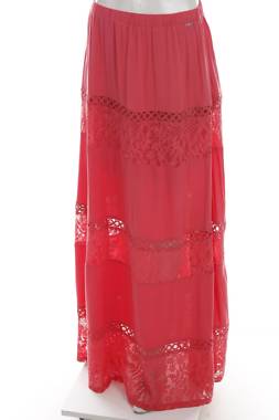 Пола Guess1