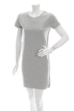 Рокля Guess1