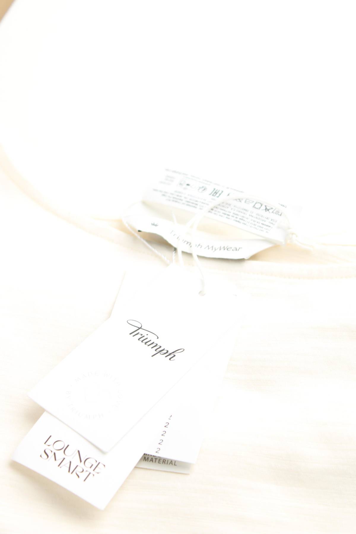 Домашно облекло Triumph3 - Contour.bg Домашно облекло Triumph3