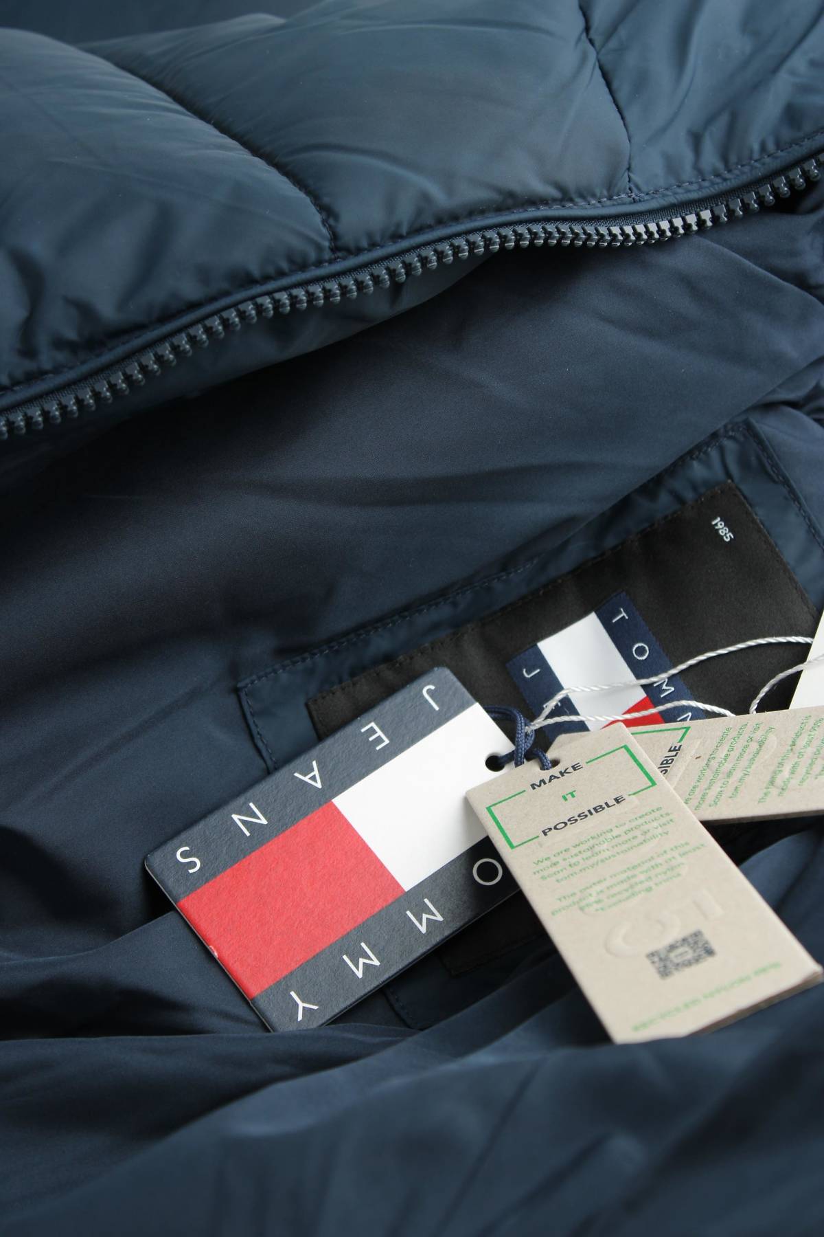 Дамско яке Tommy Jeans4