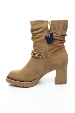 Γυναικεία μποτάκια Caprice2