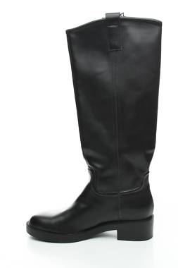 Γυναικείες μπότες Stradivarius2