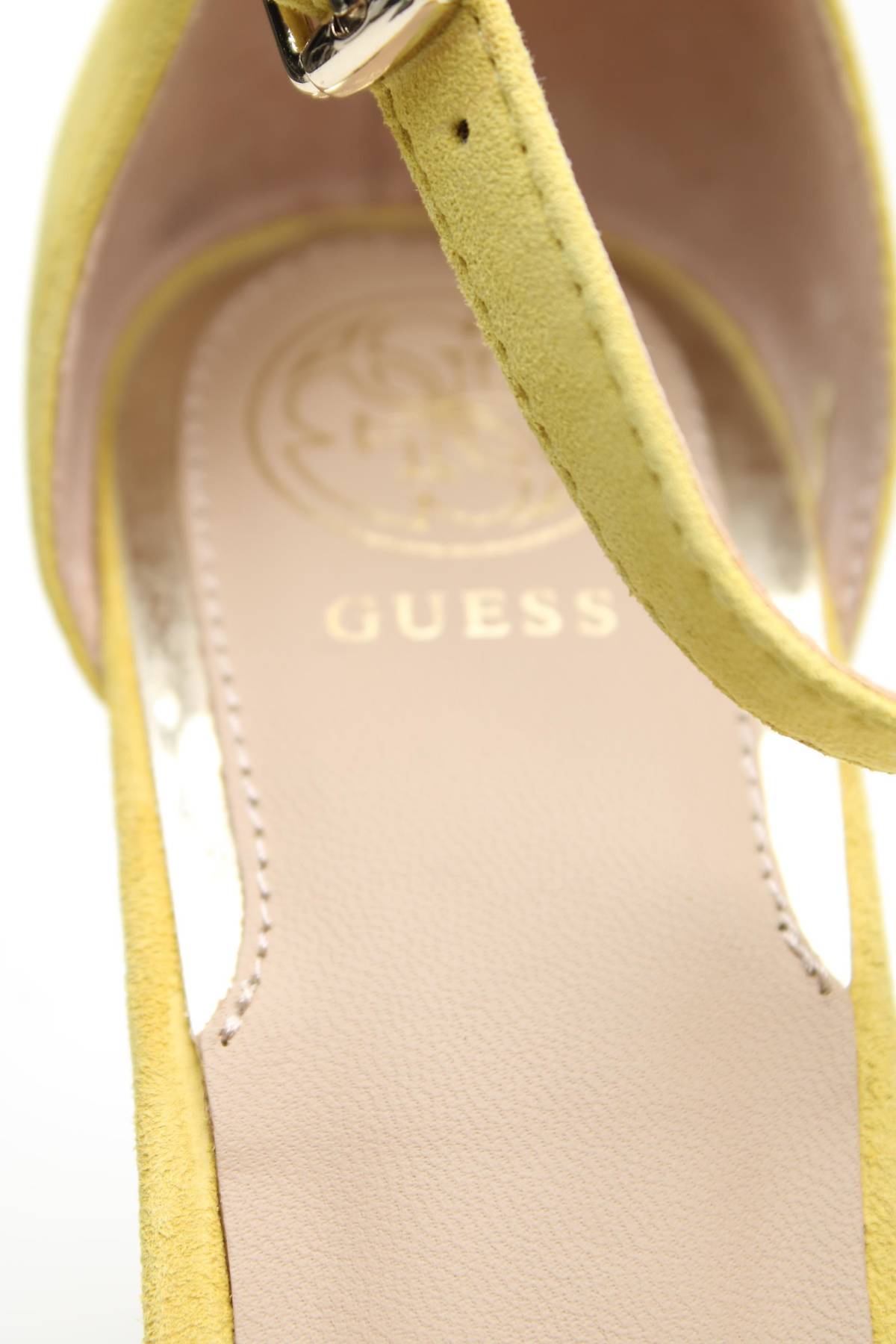 Σανδάλια Guess5