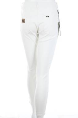 Дамски дънки Lois2