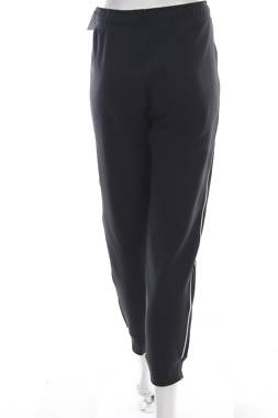 Дамско спортно долнище Nike Jordan2