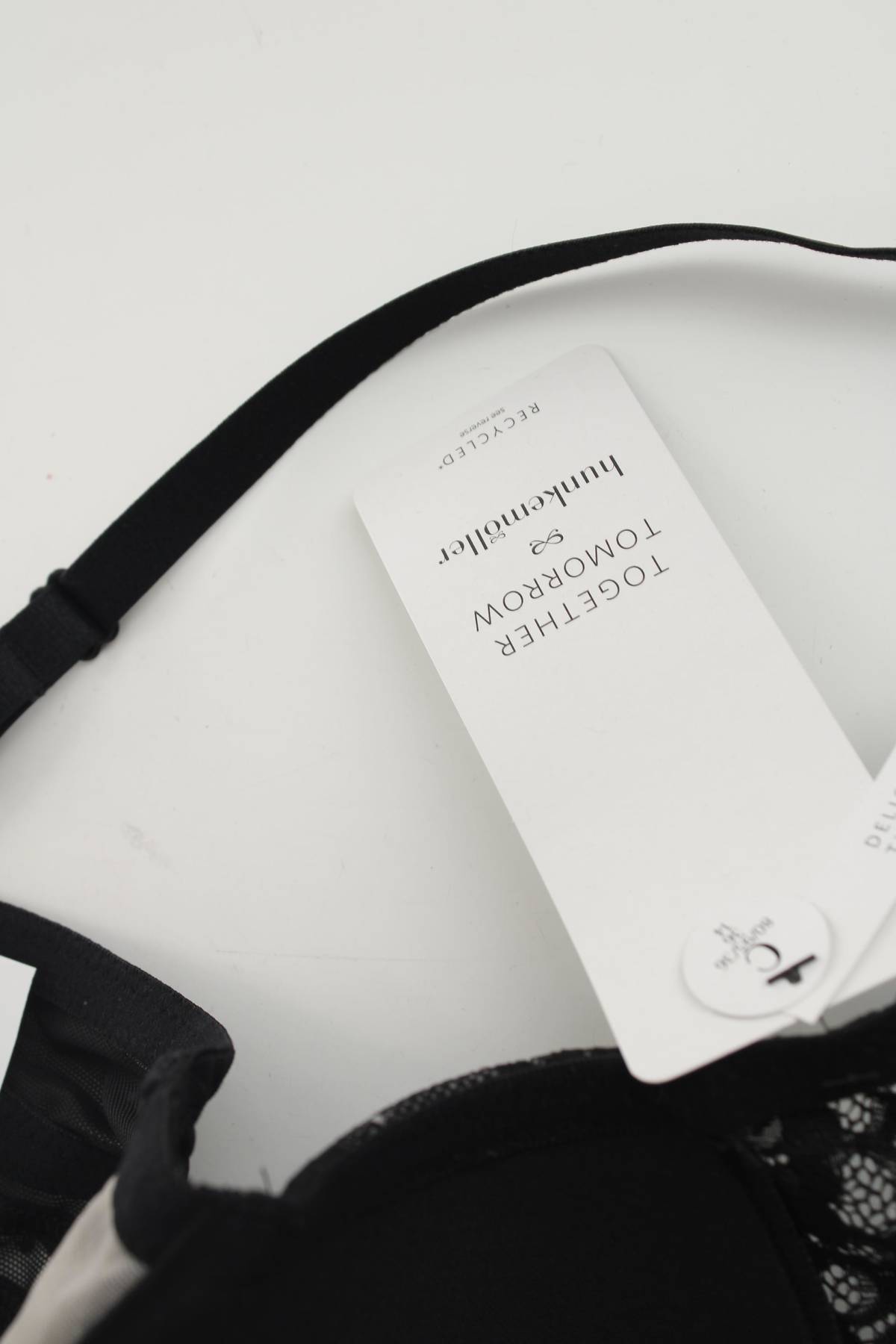 Сутиен Hunkemoller3