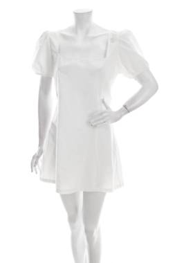 Φορέματα Boohoo1