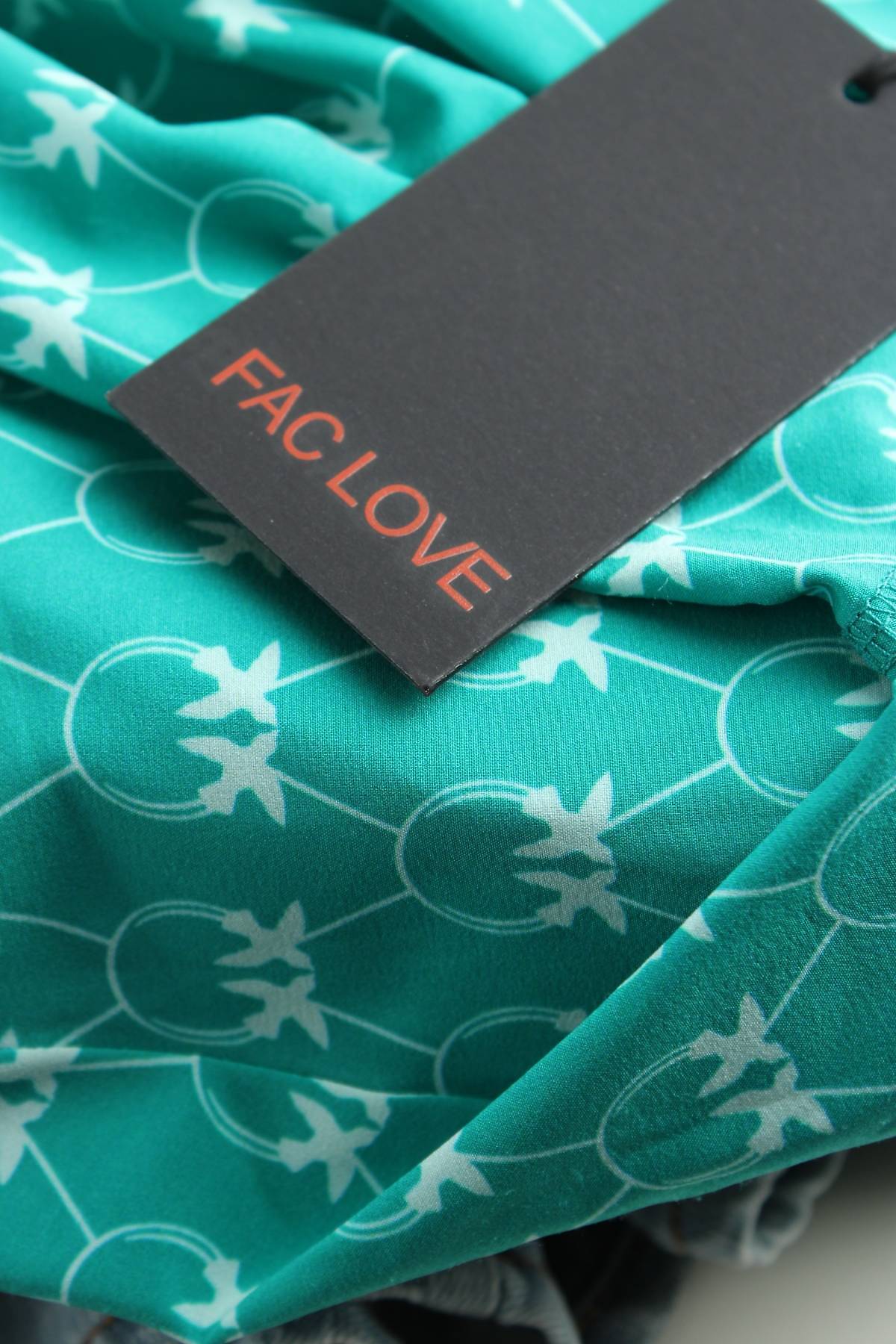 Дамски клин Pinko3