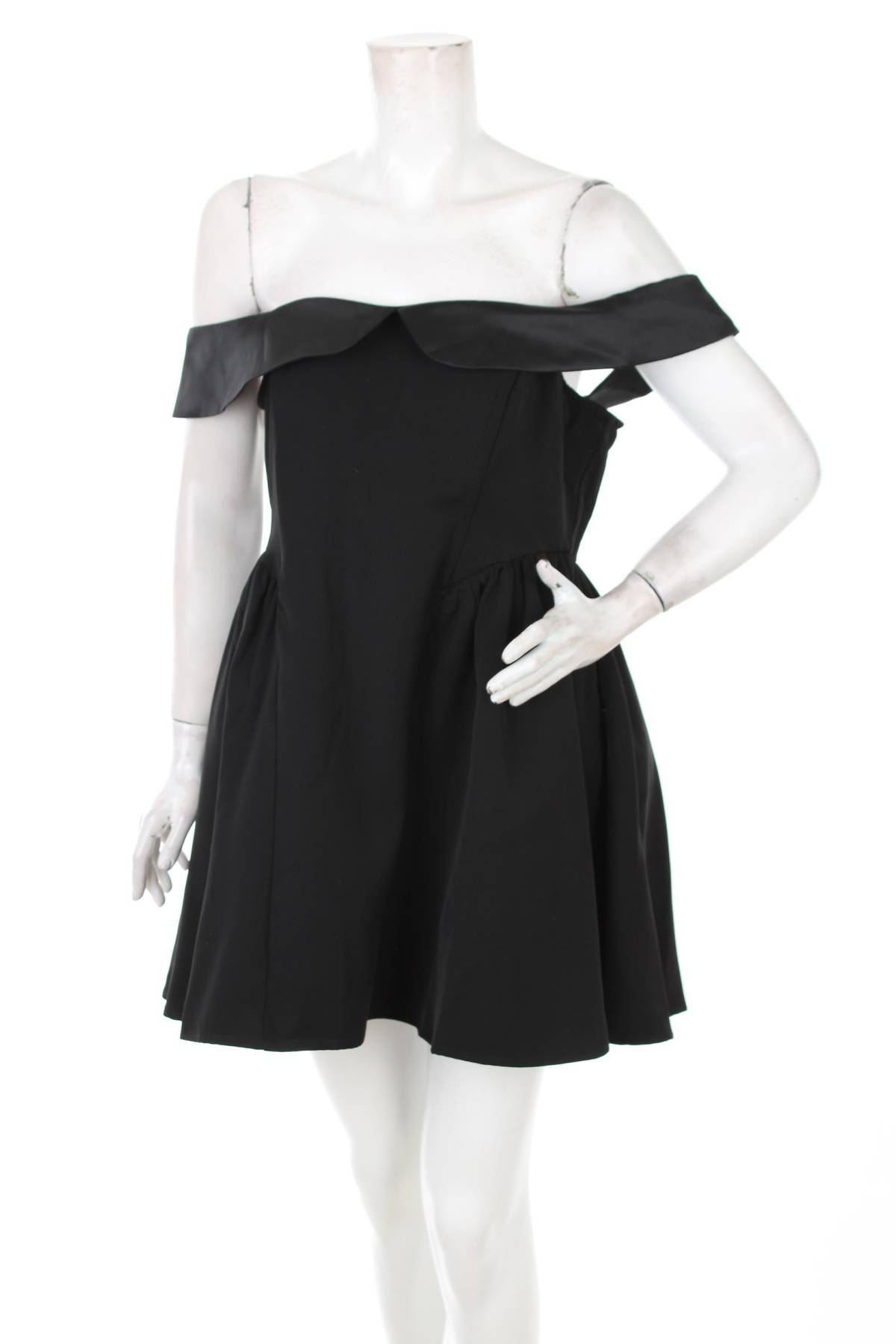 Рокля Boohoo1 - Contour.bg Рокля Boohoo1