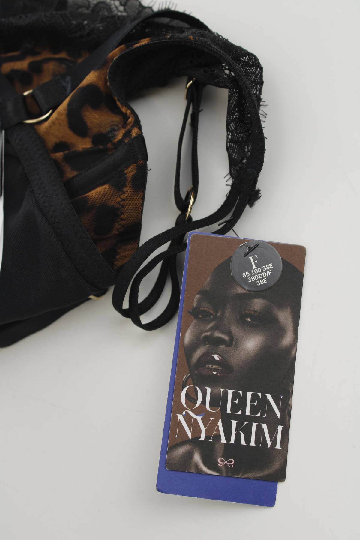 Сутиен Hunkemoller x Queen Nyakim3