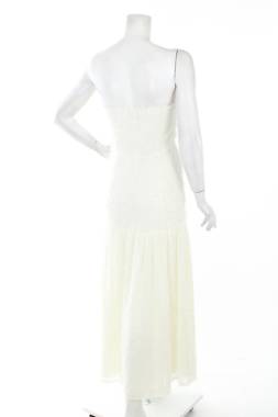 Рокля Michelle Keegan2