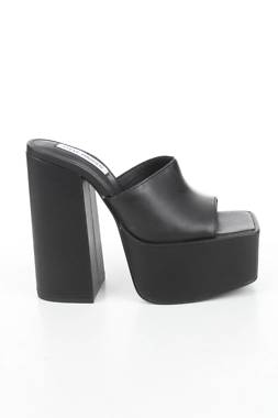 Πέδιλα Steve Madden1