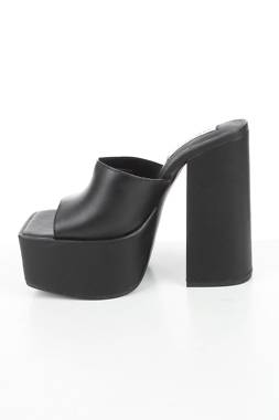 Πέδιλα Steve Madden2