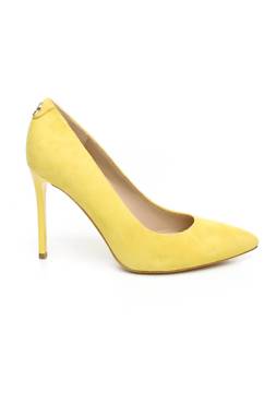 Γυναικεία παπούτσια Guess1 - Contourshop.gr Γυναικεία παπούτσια Guess1
