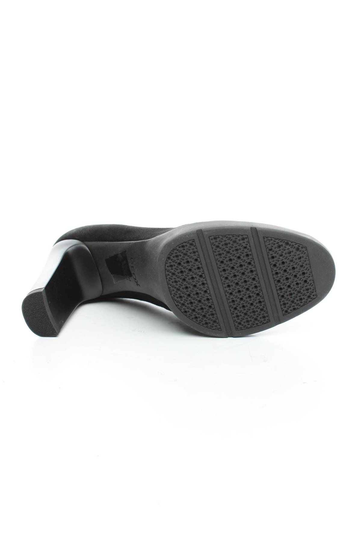 Дамски обувки Geox4