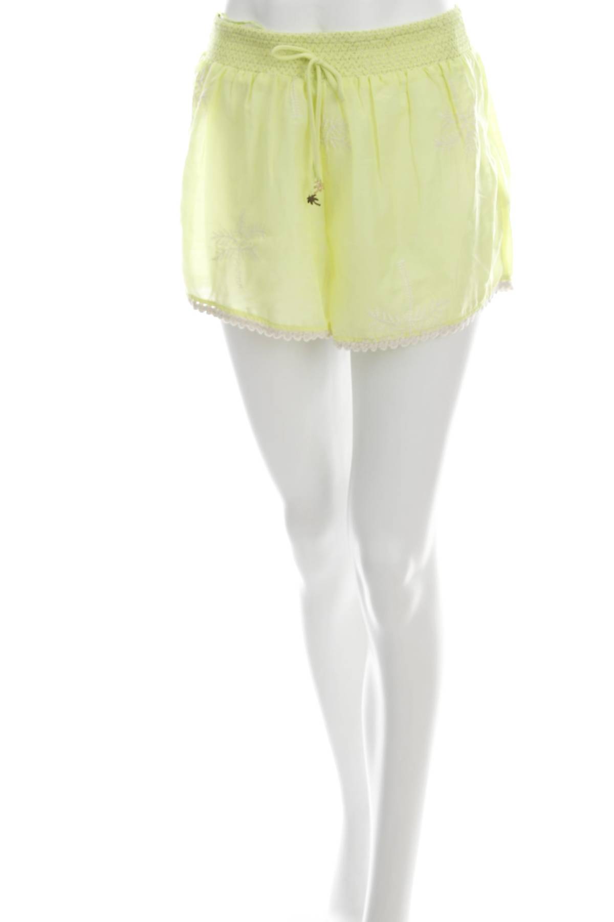 Дамски къс панталон River Island1 - Contour.bg Дамски къс панталон River Island1