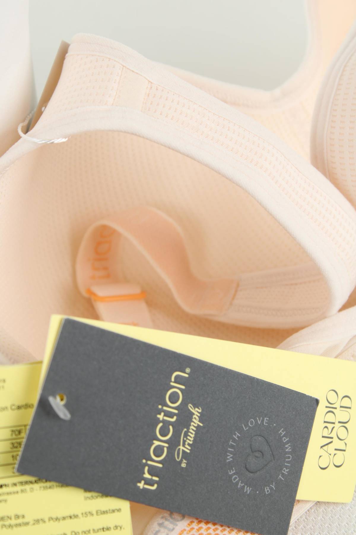 Αθλητικό σουτιέν Triumph Triaction3 - Contourshop.gr Αθλητικό σουτιέν Triumph Triaction3