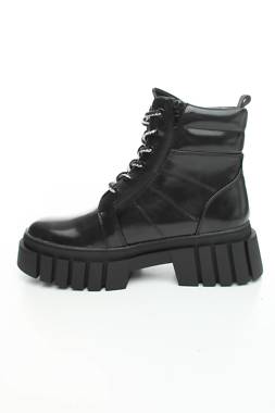 Γυναικεία μποτάκια Steve Madden2 - Contourshop.gr Γυναικεία μποτάκια Steve Madden2