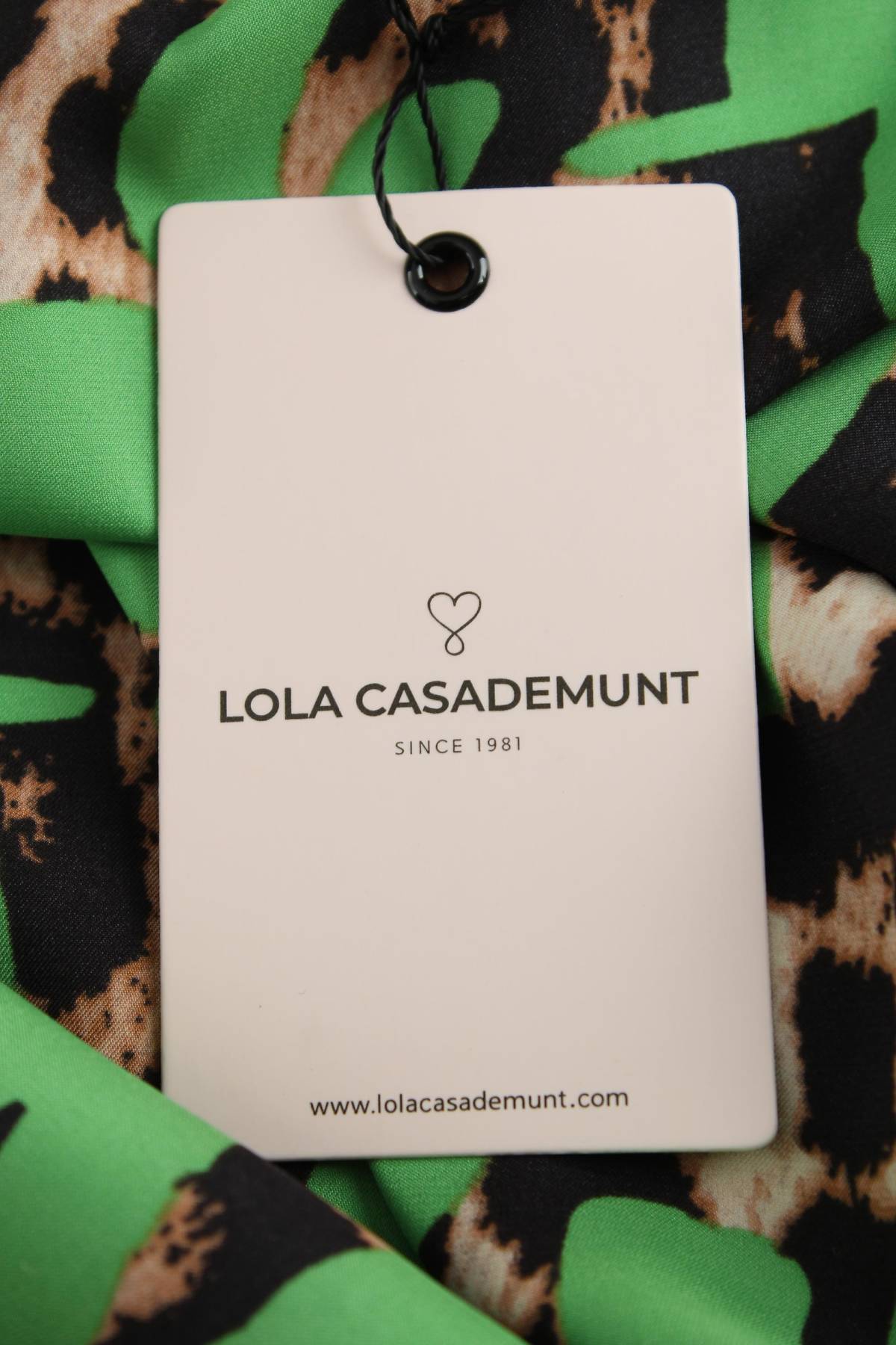 Γυναικείο αμάνικο Lola Casademunt3