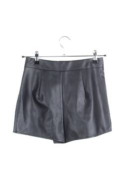 Дамски къс кожен панталон Missguided2 - Contour.bg Дамски къс кожен панталон Missguided2