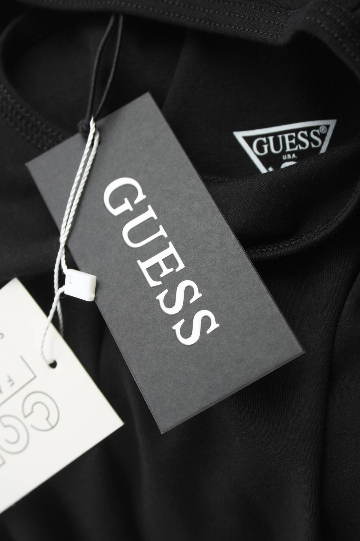 Мъжки потник Guess3 - Contour.bg Мъжки потник Guess3
