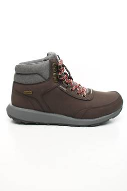 Туристически обувки Merrell1