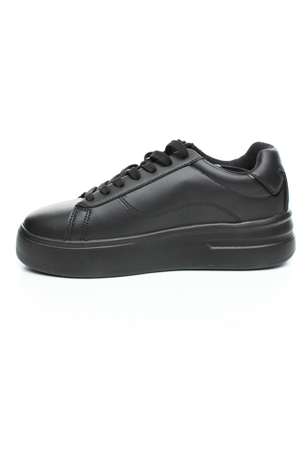 Sneakers Replay2