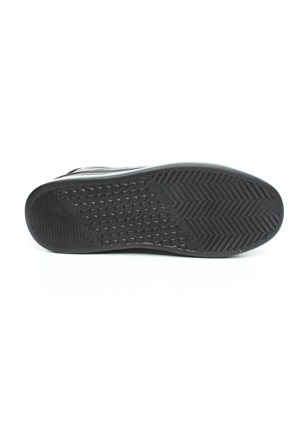 Sneakers Replay4