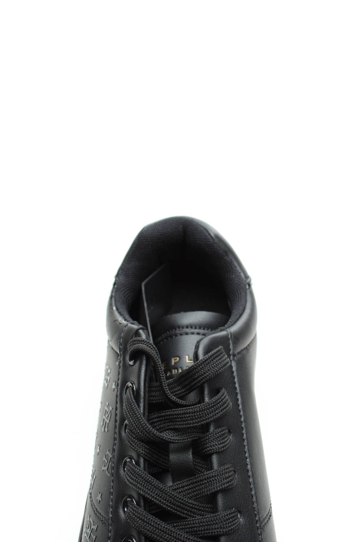 Sneakers Replay5