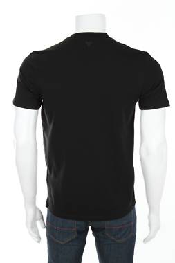 Мъжка тениска Guess2