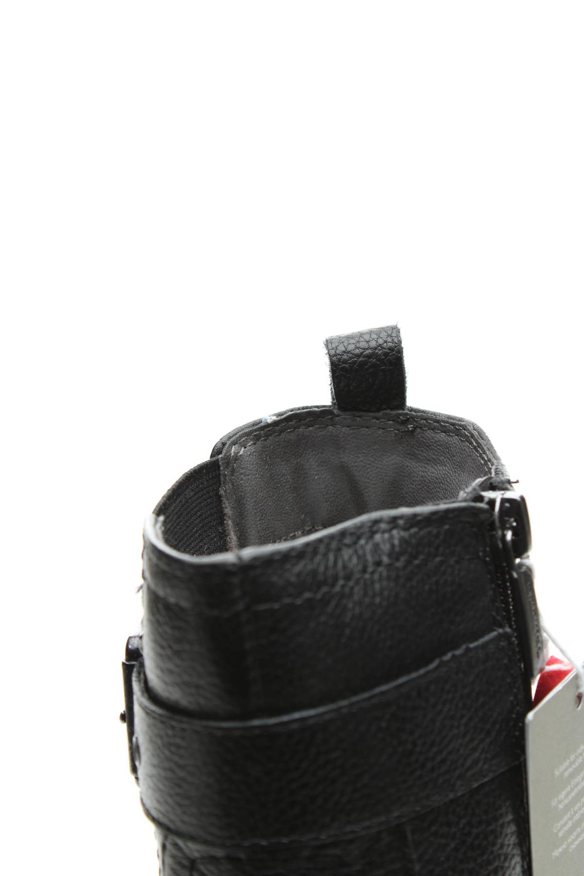 Дамски боти Tamaris5