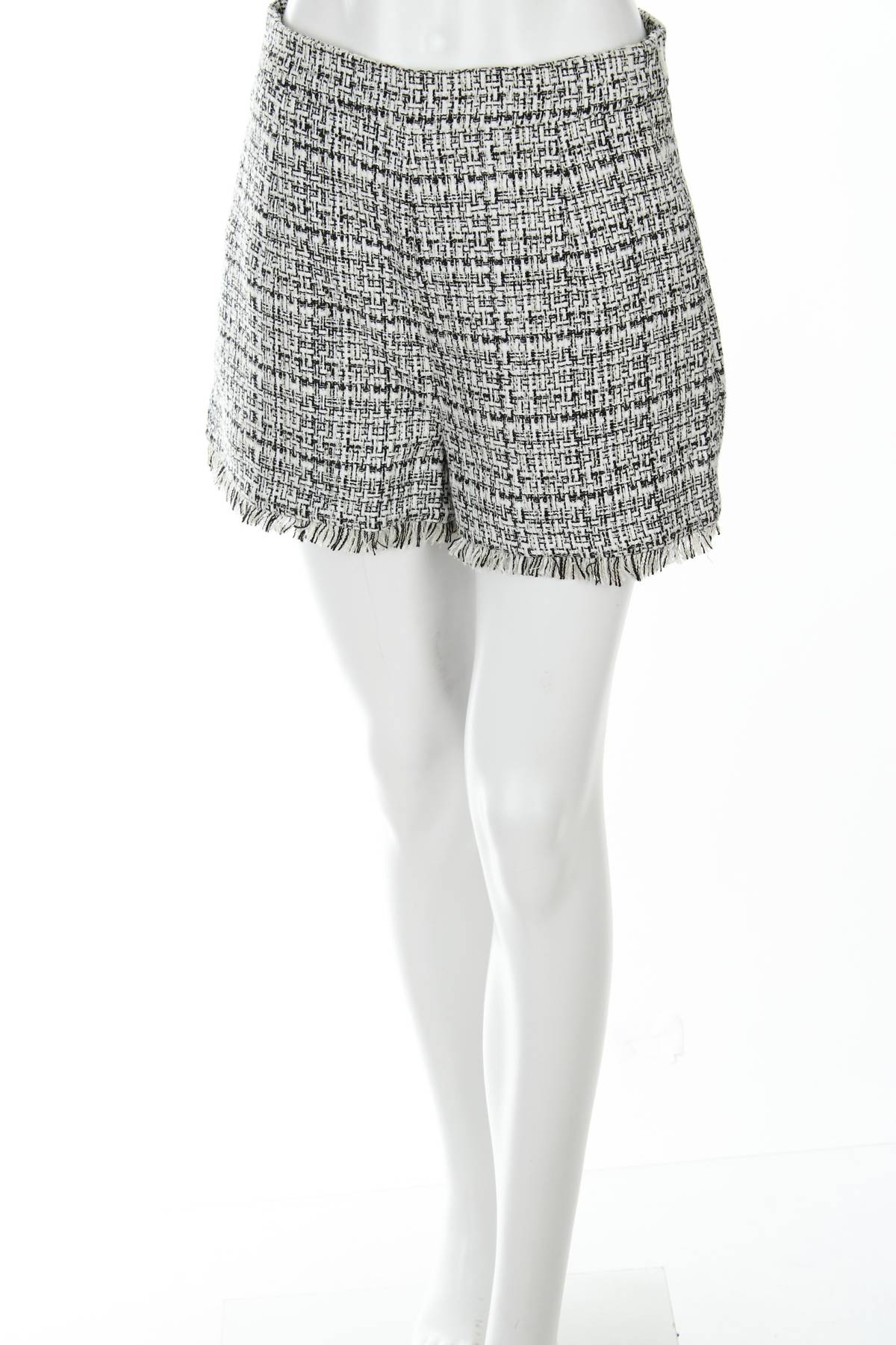 Дамски къс панталон Vero Moda1