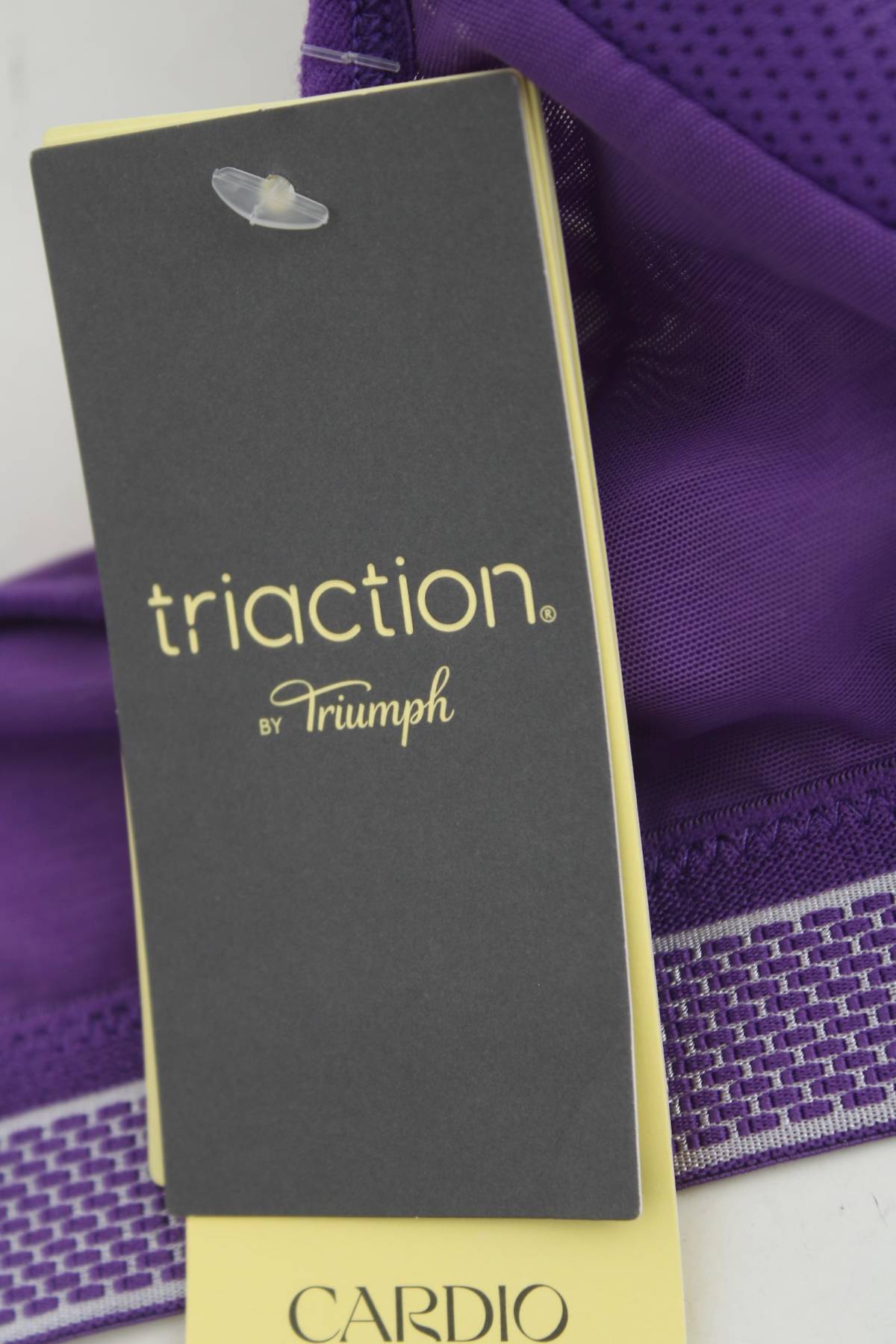 Спортен сутиен Triumph Triaction3 - Contour.bg Спортен сутиен Triumph Triaction3